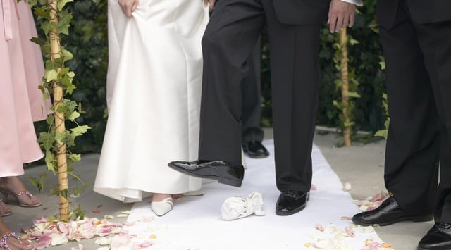 In a first for Conservative Judaism, synagogue allows clergy to participate in interfaith weddings: The policy change at Adath Jeshurun Congregation, a large synagogue in suburban Minneapolis, goes against rules set by the Conservative movement.