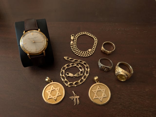 Posted my Jewelry stack to R/gold and the amount of hate I got for being Jewish was unreal