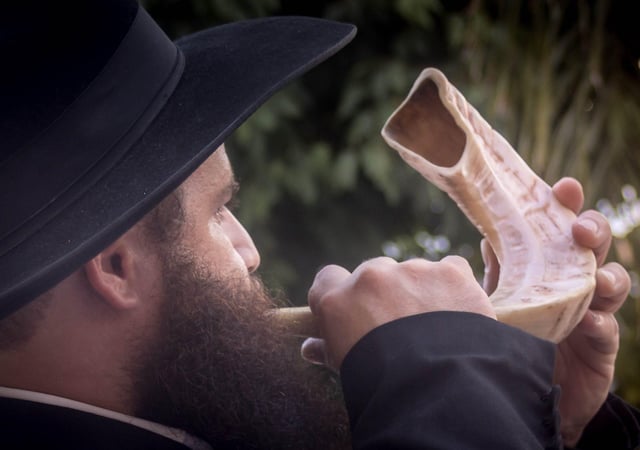 Rosh Hashanah confessions from the other side of the pulpit: The High Holidays have long been the only time when some Jews set foot inside a shul. Is that changing?